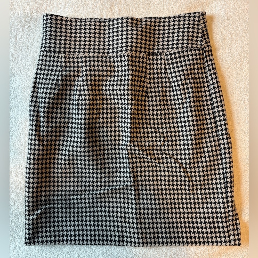 NEW Banana Republic Houndstooth Pencil Skirt - Black White, Sz 2